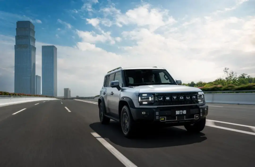 59年换代一次！BJ212即将加长上市，会卖9.99万？